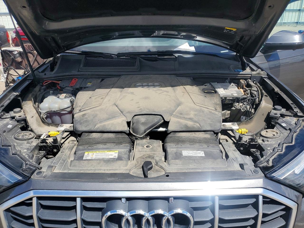2020 AUDI Q7 quattro Premium Plus