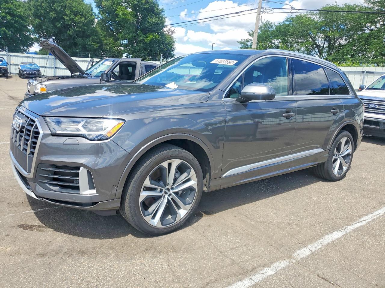 2020 AUDI Q7 quattro Premium Plus