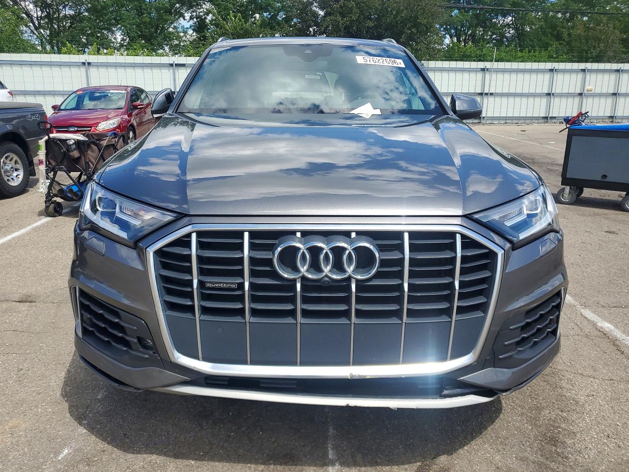 2020 AUDI Q7 quattro Premium Plus