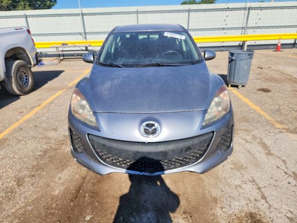 2013 MAZDA 3 SV/Base