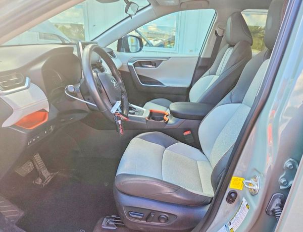 2019 TOYOTA RAV4