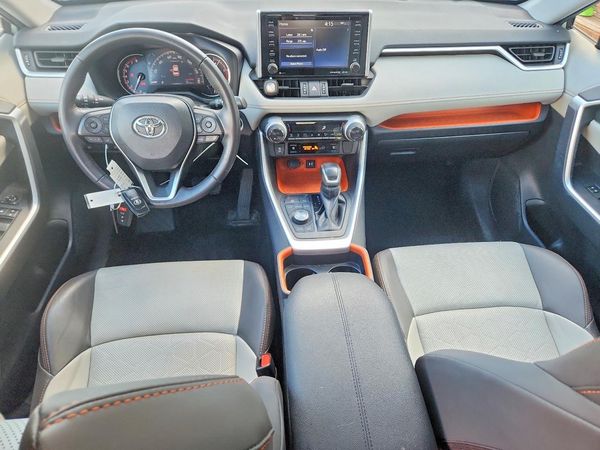 2019 TOYOTA RAV4