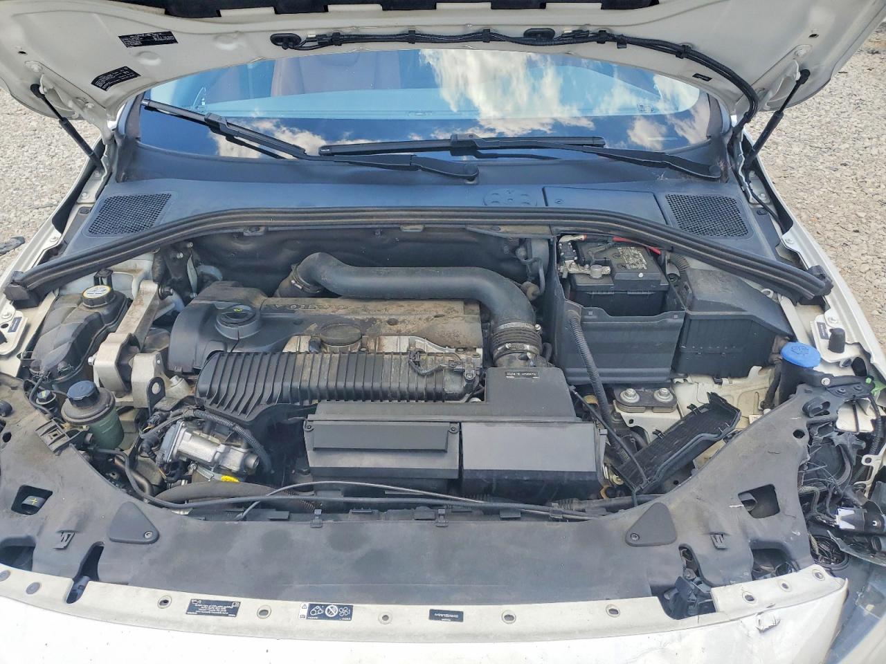 2013 VOLVO S60