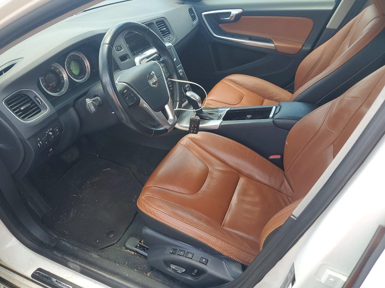 2013 VOLVO S60