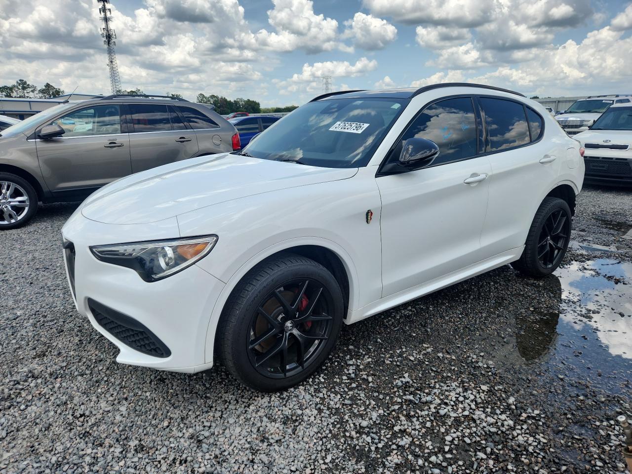 2020 ALFA ROMEO STELVIO RWD — Front 3/4