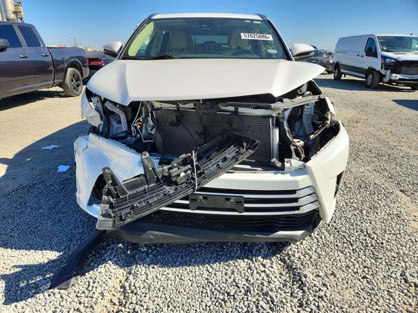2019 TOYOTA HIGHLANDER SE/XLE