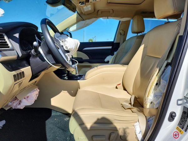 2019 TOYOTA HIGHLANDER SE/XLE