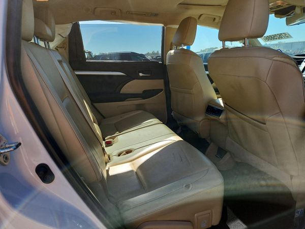 2019 TOYOTA HIGHLANDER SE/XLE