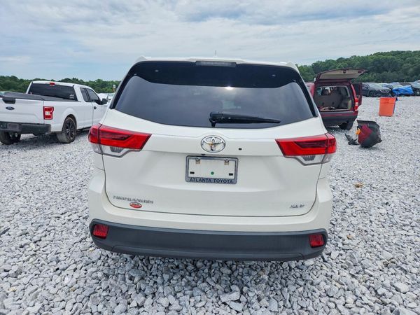 2018 TOYOTA HIGHLANDER