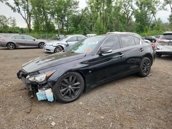 2015 INFINITI Q50