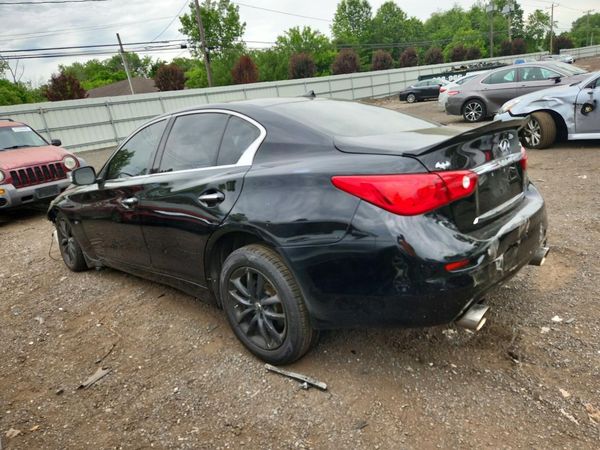 2015 INFINITI Q50