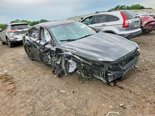 2015 INFINITI Q50