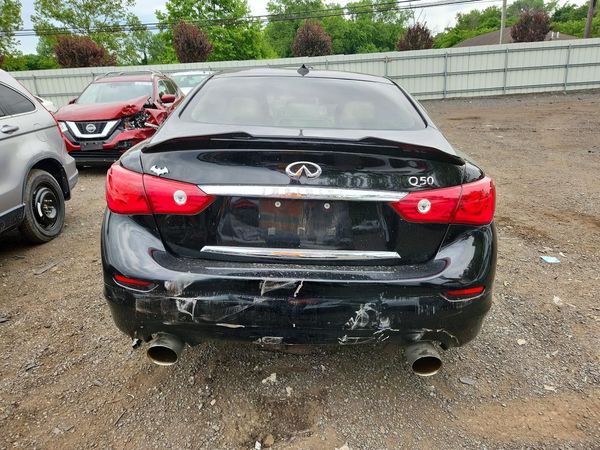 2015 INFINITI Q50
