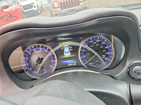 2015 INFINITI Q50