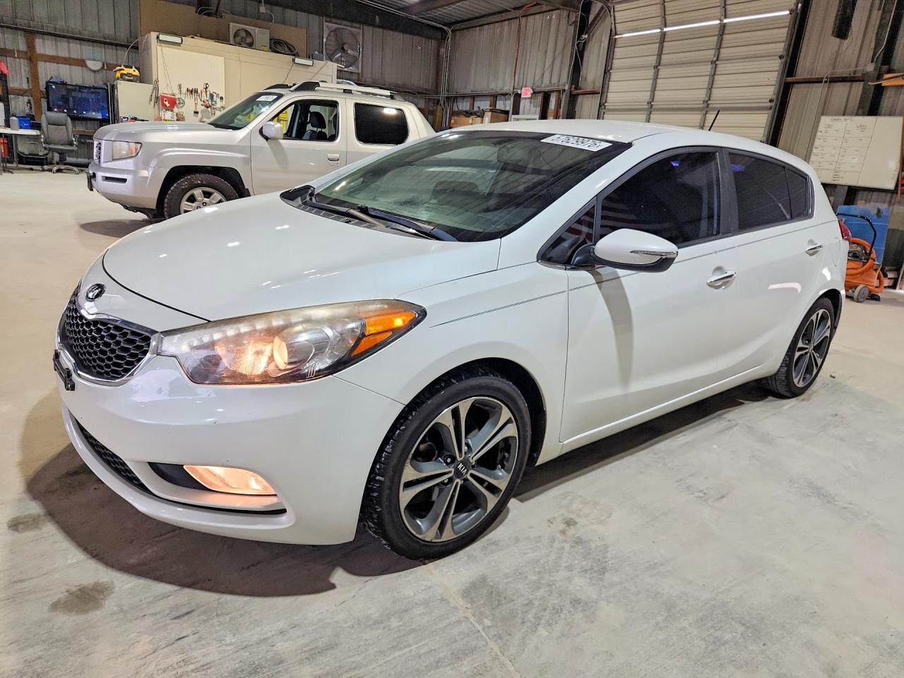 2016 KIA FORTE