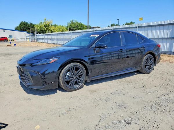 2026 TOYOTA CAMRY