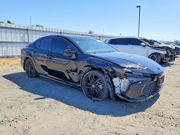 2026 TOYOTA CAMRY