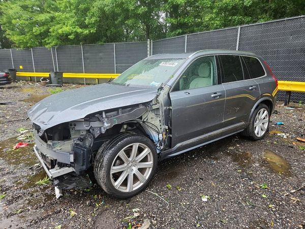 2019 VOLVO XC90