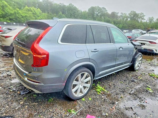 2019 VOLVO XC90