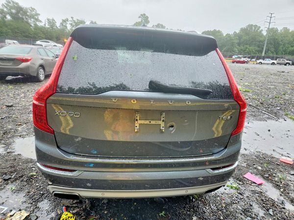 2019 VOLVO XC90