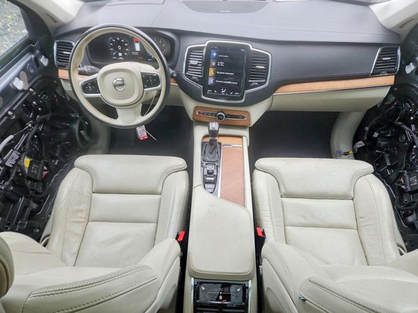2019 VOLVO XC90