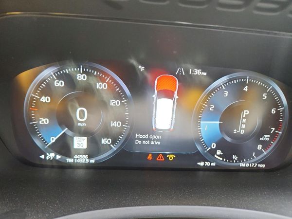 2019 VOLVO XC90