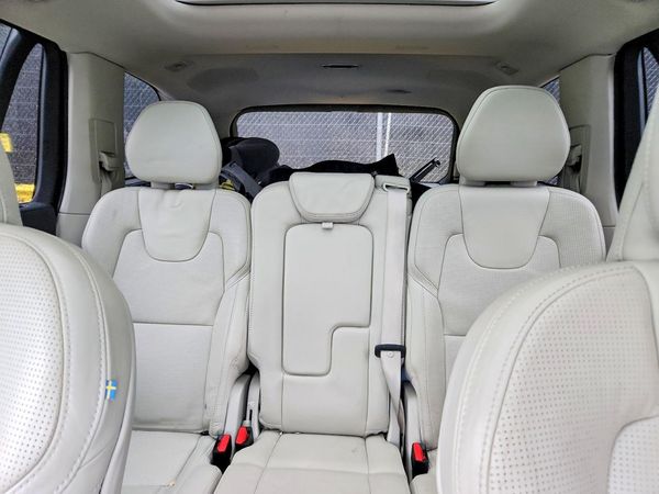 2019 VOLVO XC90