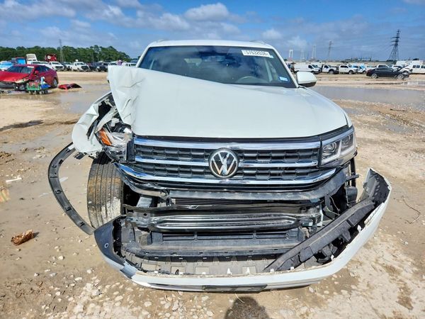 2022 VOLKSWAGEN ATLAS CROSS SPORT 4Motion SE w/ Tech