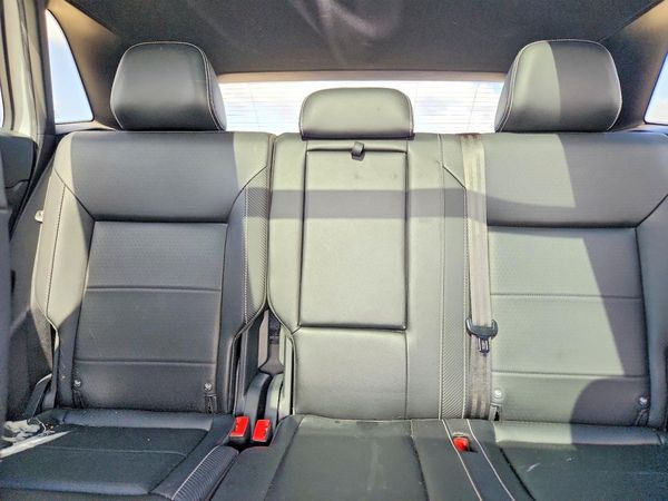 2022 VOLKSWAGEN ATLAS CROSS SPORT 4Motion SE w/ Tech