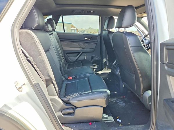 2022 VOLKSWAGEN ATLAS CROSS SPORT 4Motion SE w/ Tech