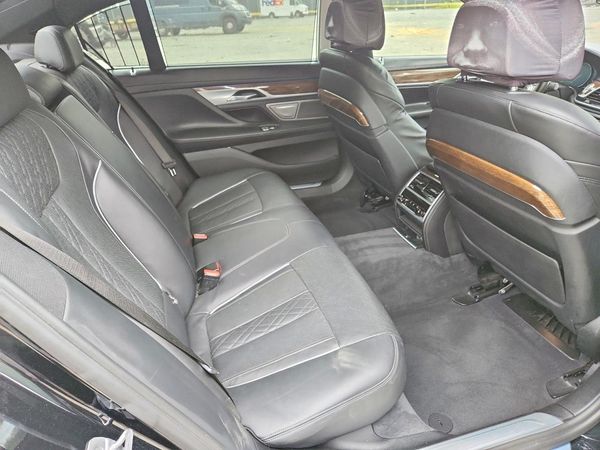 2018 BMW 750 xDrive