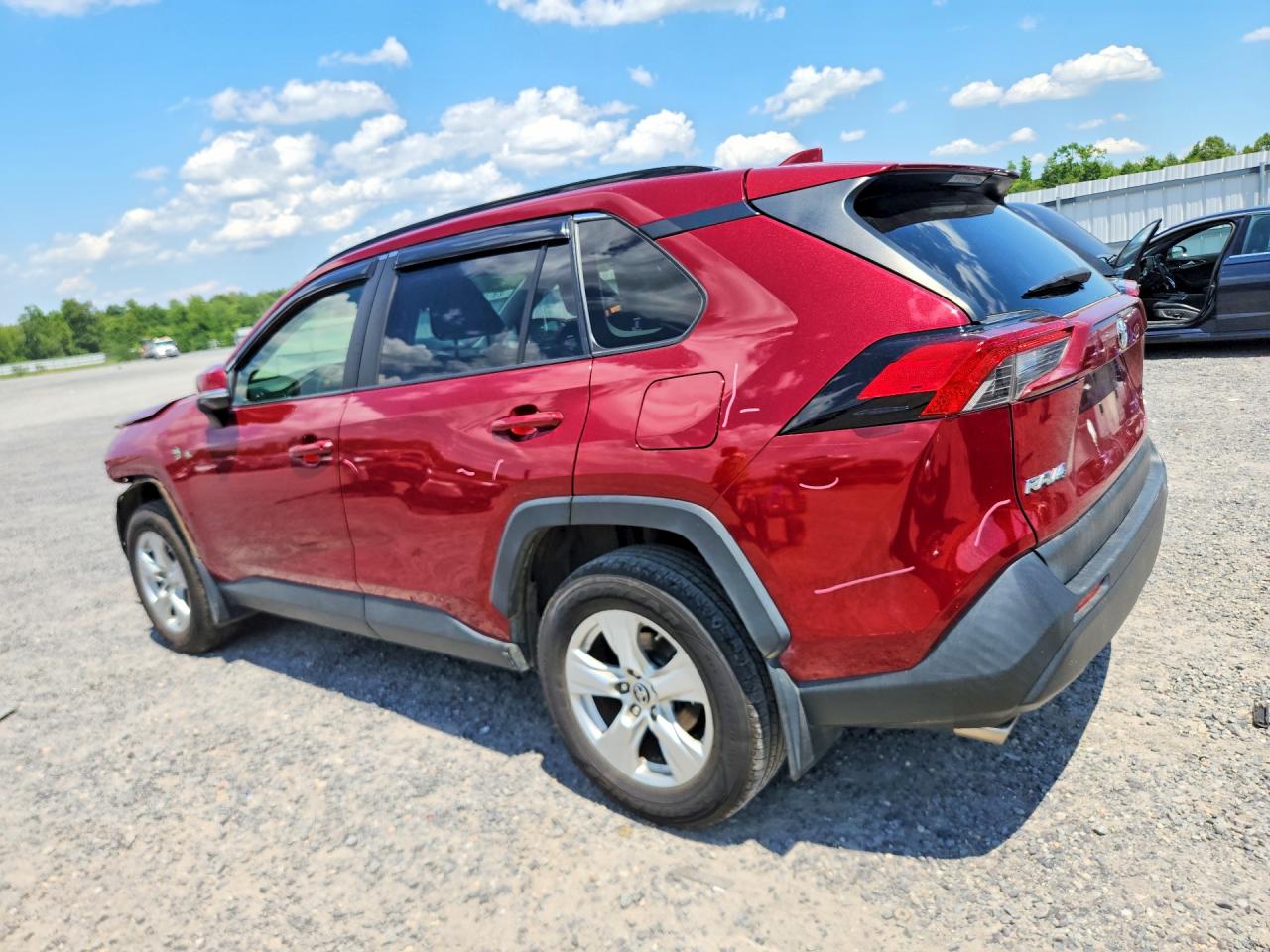 2019 TOYOTA RAV4 XLE / XLE Premium 4WD