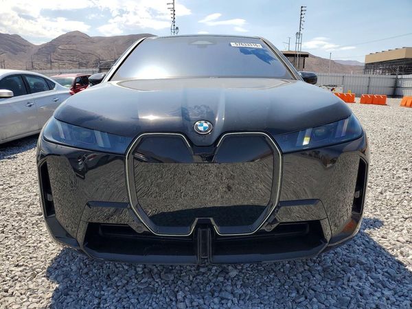2026 BMW IX xDrive60
