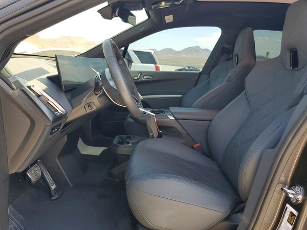 2026 BMW IX xDrive60