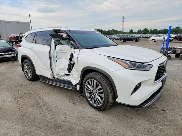 2021 TOYOTA HIGHLANDER Platinum