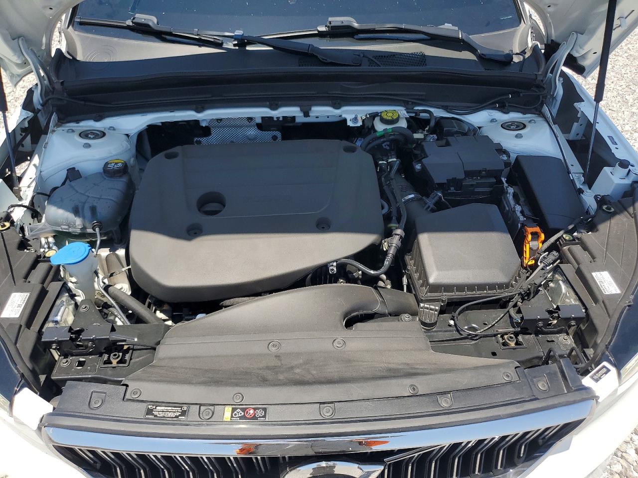 2023 VOLVO XC40 Ultimate Bright