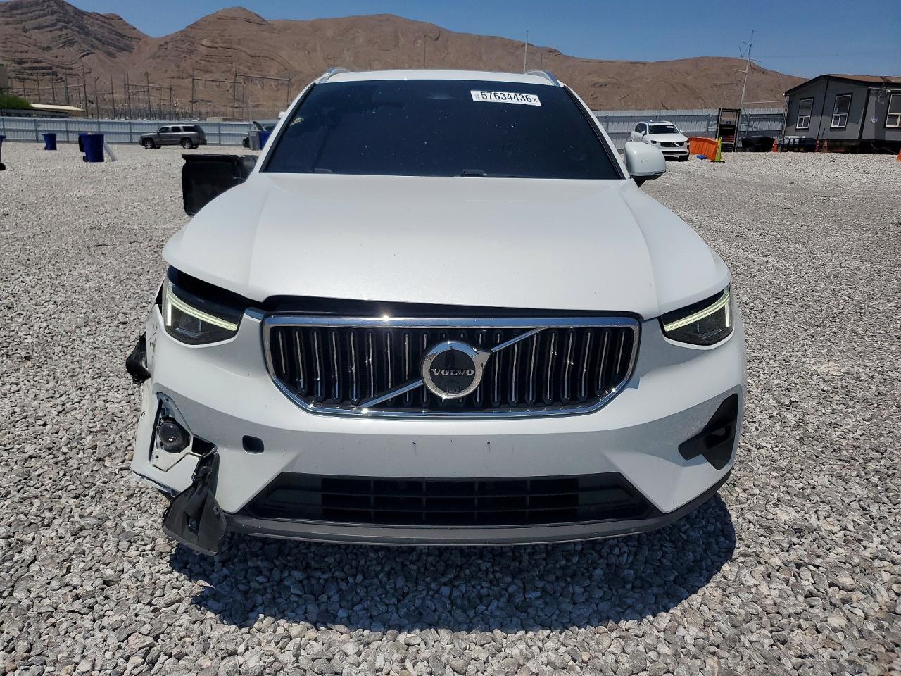 2023 VOLVO XC40 Ultimate Bright