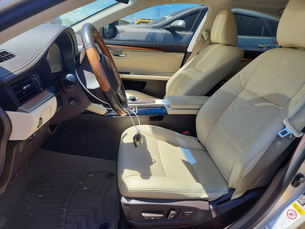 2016 LEXUS ES 300h