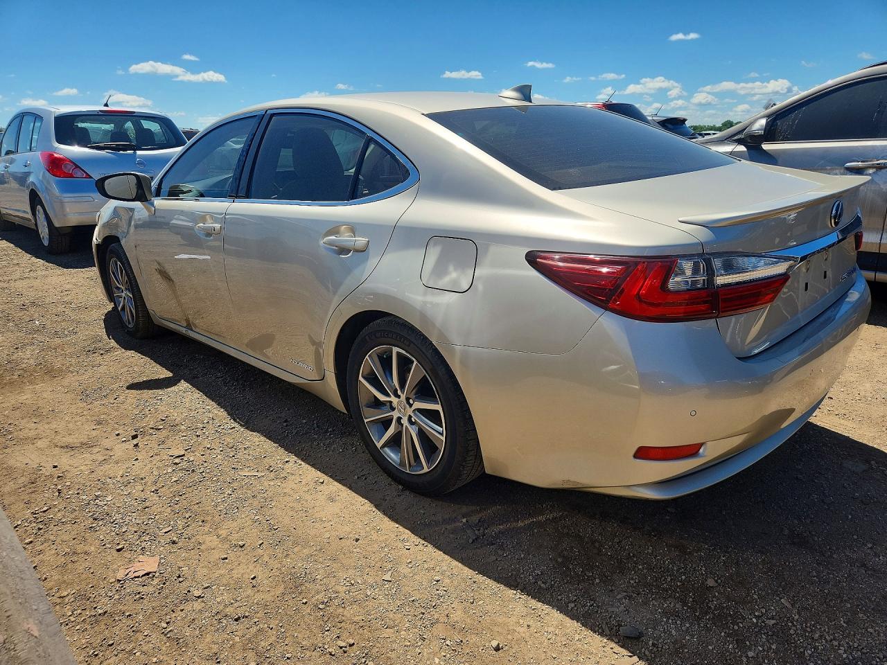2016 LEXUS ES 300h