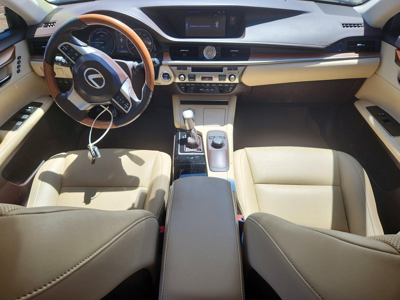2016 LEXUS ES 300h