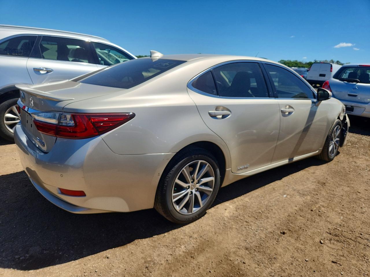 2016 LEXUS ES 300h