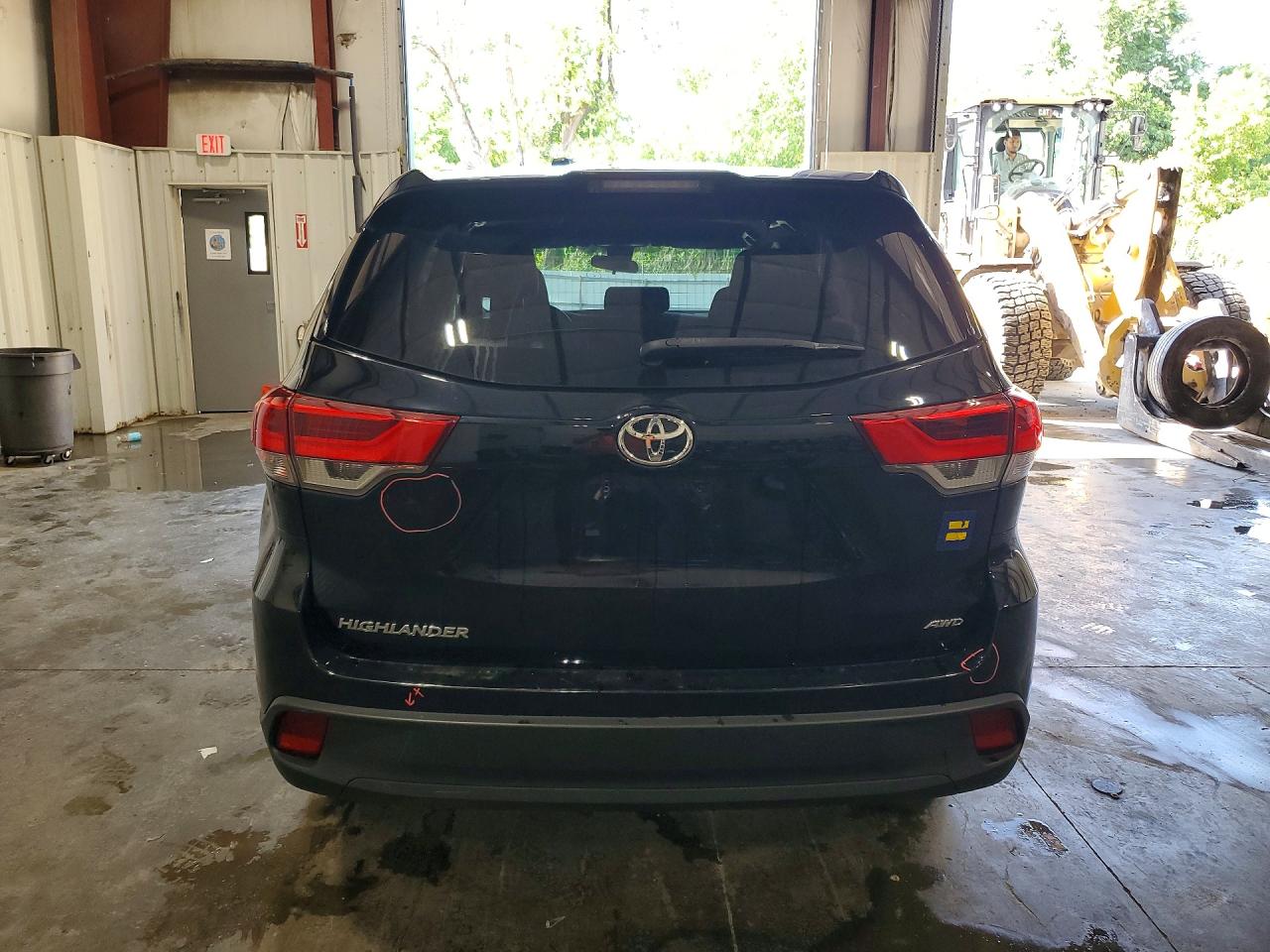 2018 TOYOTA HIGHLANDER LE/LE Plus