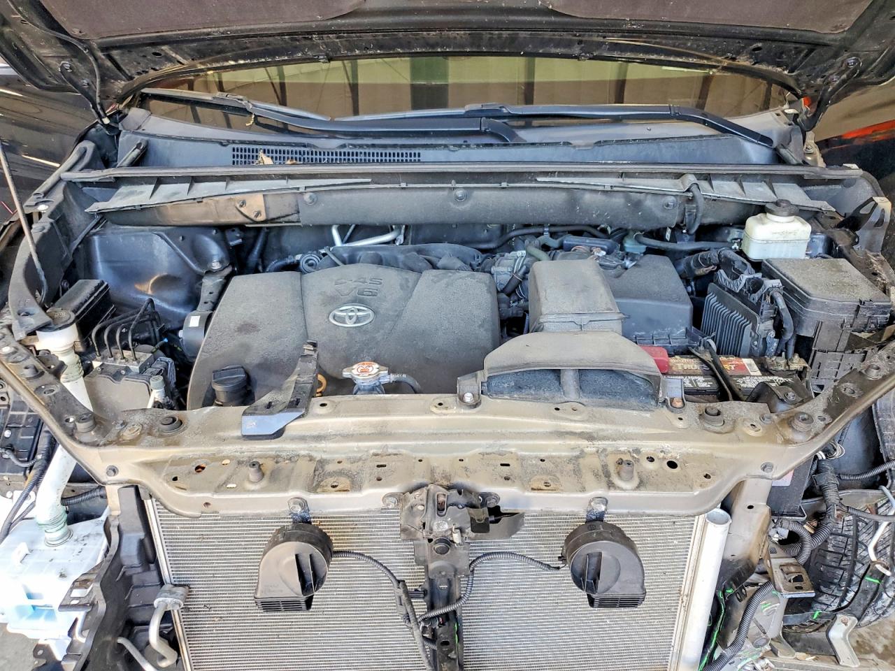 2018 TOYOTA HIGHLANDER LE/LE Plus