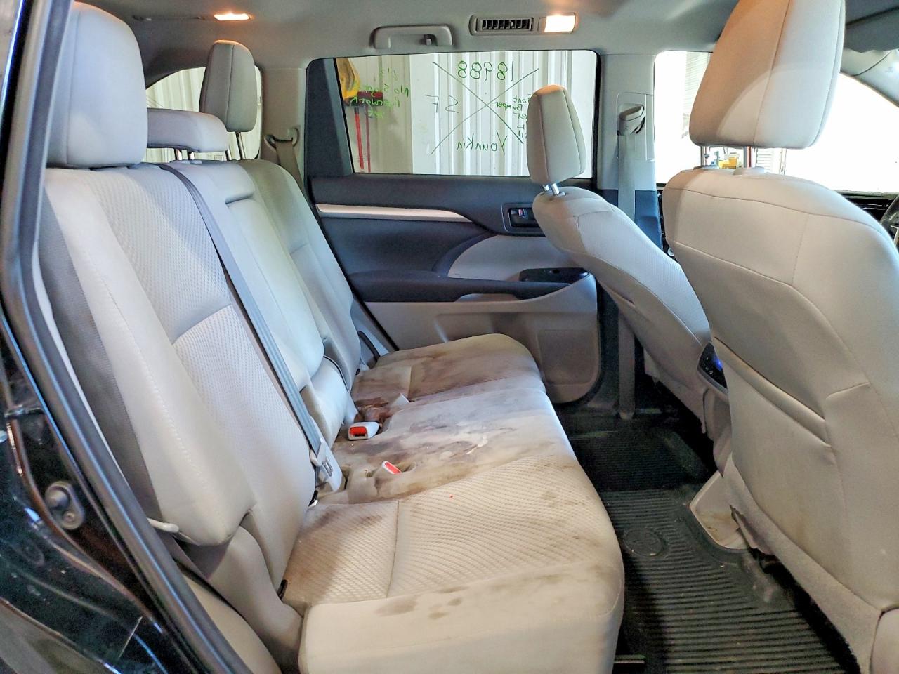 2018 TOYOTA HIGHLANDER LE/LE Plus