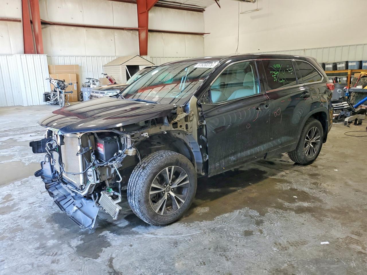 2018 TOYOTA HIGHLANDER LE/LE Plus