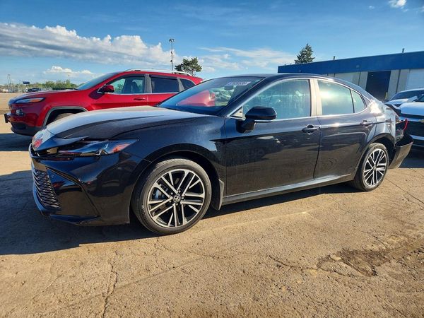 2025 TOYOTA CAMRY