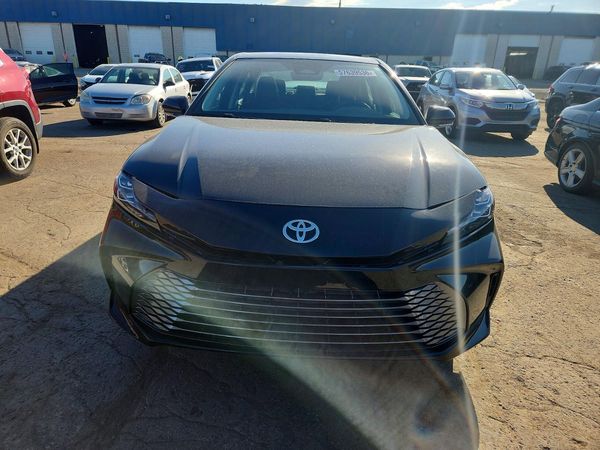 2025 TOYOTA CAMRY