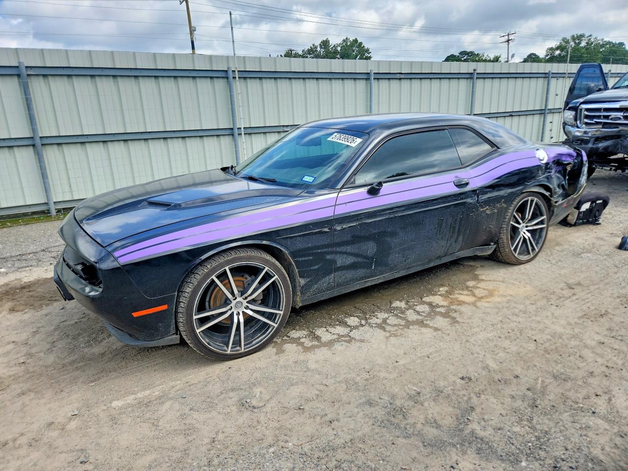 2017 DODGE CHALLENGER SXT
