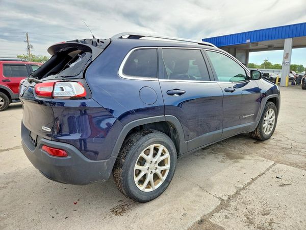 2015 JEEP CHEROKEE LATITUDE 4X4