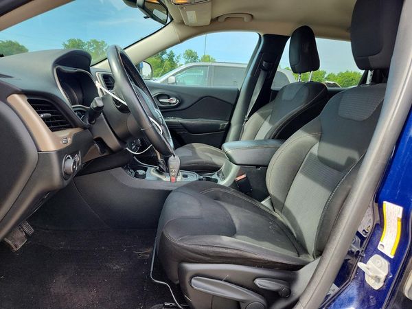 2015 JEEP CHEROKEE LATITUDE 4X4